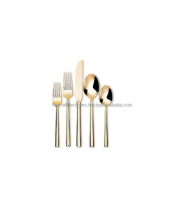 Juego de cubiertos de metal hechos a mano modernos con diseño de mango detallado que representa el equilibrio entre estilo y funcionalidad - Product Image 1