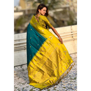 ผ้าไหมซารีทอแบบดั้งเดิมของอีลิท วีฟส์ ซาวธ์  ลายติลัก  ผ้าไหมเนื้อนุ่ม  ปักดิ้นทอง  สีฟ้าทะเล  ชุดเดรสสวยสง่า - Product Image 1