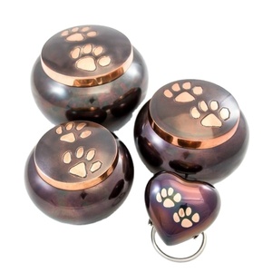 Urna Funeraria de Latón Estilo Americano Ecológica Odyssey, Acabado Plateado y Dorado, Duradera, Hecha a Mano, Set de Recuerdo para Cenizas Humanas - Product Image 3