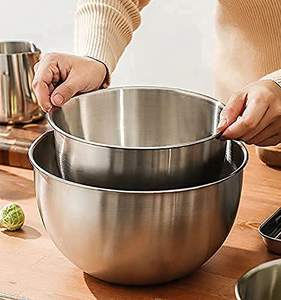 Nouveauté : Bol en métal fait main avec un élément décoratif élégant pour les salons, les tables à manger et les célébrations culturelles - Product Image 2