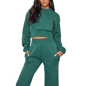 Trend Women Winter Sweatsuit Set Tracksuit Sweatsuits OEM Women Custom logo Sweatpants and Cropped Hoodie Set 2026 - Product Image 1