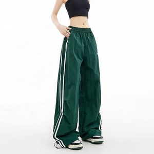 Pantalones Cargo Whiteaura International de Nailon Cortavientos de Peso Medio con Absorción de Humedad, Estilo Paracaídas, Cintura Elástica con Cordón - Product Image 5