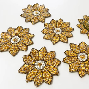 แผ่นรองแก้วทำมือประดับลูกปัด MS HANDICRAFT - ของขวัญทางศาสนาและคริสตจักรแบบคลาสสิก พกพาสะดวก ขนาด 4x4 นิ้ว พร้อมแผ่นรองโพลีเอสเตอร์ - Product Image 1