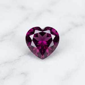 Precio al por mayor: Gemas de granate rodolita púrpura natural de 5 mm con corte en forma de corazón, piedras sueltas calibradas de 5 mm para fabricantes de joyas - Product Image 3