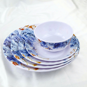 Juego de Vajilla Moderna de Melamina con Diseño de Flores Azules, 4 Platos Hondos, Aptos para Lavavajillas/Microondas, No Tóxicos, de Grado Alimenticio y Duraderos - Product Image 3