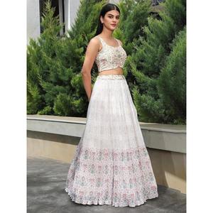 Espléndido blanco roto Georgette boda Lehenga Choli elegante y Elegante ropa de novia - Product Image 4