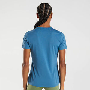 T-shirts pour femmes de qualité supérieure, style décontracté, séchage rapide, coupe ample, matière respirante, couleur unie, impression de logo personnalisée, OEM ODM - Product Image 2