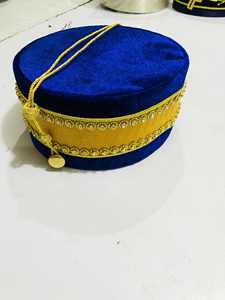 Sombrero Masónico de Terciopelo Azul con Bordado Dorado y Pedrería, Accesorio - Product Image 6
