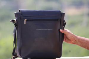 Wholesale Women's Fashion Versatile High Quality Genuine Leather Crossbody <b>Bags</b> <b>Large</b> Capacity Leather <b>Bags</b> Single Shoulder <b>Bags</b> - Product Image 5