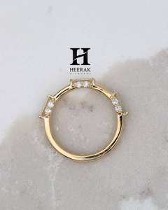 Anillo de Boda Moderno de Oro Amarillo de 14K con Diamantes Cultivados en Laboratorio con Corte Esmeralda, Estilo Baguette Horizontal, para Mujer, Venta al Por Mayor - Product Image 4