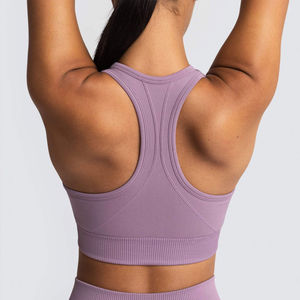 Ensemble de yoga pour femmes de qualité supérieure avec logo personnalisé, vêtements de sport pour femmes, tenue de sport active, tenue de course à pied, ensemble de yoga sans couture - Product Image 4