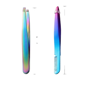 Pinzas de Precisión para Cejas de Uso Profesional, de Acero Inoxidable Premium con Punta Inclinada y Peine, Logotipo Personalizado - Product Image 1