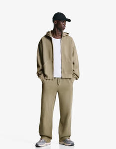 ชุดวอร์มแฟชั่นใหม่สำหรับผู้ชายแบบซิป  ไซส์ใหญ่พิเศษ คุณภาพสูง สีพื้น  พร้อมโลโก้พิมพ์นูนตามสั่ง ชุดซิปสำหรับผู้ชาย - Product Image 4