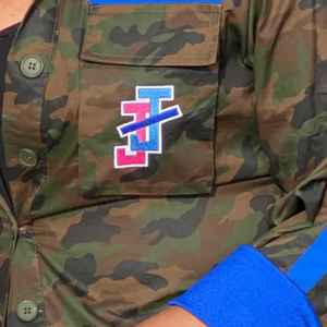 Veste utilitaire camouflage pour femmes Jack and Jill, logo brodé, boutonnée, grande taille, OEM, vente en gros - Product Image 4