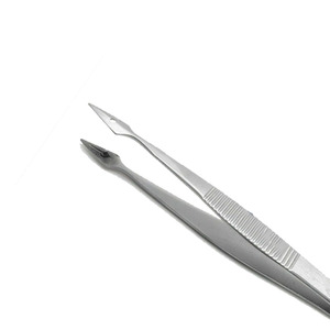 Pince à épiler droite et courbée de qualité chirurgicale en acier inoxydable allemand pour élimination des éclats osseux (Carmalt) - Product Image 2