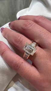 Bague de promesse en or massif 14 carats avec diamant de laboratoire taille émeraude de luxe 3,01 carats pour femme, cadeau de mariage surprise pour les amoureux - Product Image 4