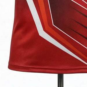 เสื้อยืดผู้ชายผ้าโพลีเอสเตอร์ 100% คุณภาพสูง แบบสวมใส่สบาย แห้งเร็ว ระบายเหงื่อได้ดี ปักโลโก้ พิมพ์ลาย  รับผลิตตามแบบ OEM ระดับพรีเมียม - Product Image 6