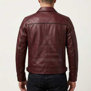Veste en cuir classique pour homme avec col pointu, fermeture à boutons, poches poitrine et style décontracté contemporain - Product Image 4
