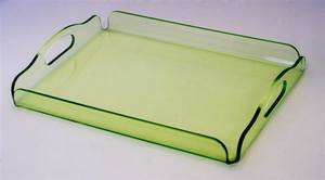 Plateau de service en acrylique de haute qualité avec finition transparente pour le service de boissons dans les bureaux et salles de conférence modernes - Product Image 3