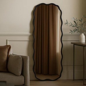 Miroir sur pied décoratif moderne à bords incurvés, idéal pour la maison, le salon et l'aménagement intérieur, provenant d'Inde - Product Image 3