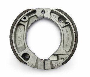 Pastilla de Freno Trasera HERO HF Deluxe P90, Metal de Alta Calidad, Nueva, Directo de Fábrica, Repuesto de Freno de Tambor para Motocicleta, Scooter, Dual Sport - Product Image 1