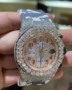 Reloj de Cuarzo de Lujo con Incrustaciones de Diamantes, Cronógrafo, Fecha, Análogo Redondo, Correa de Silicona de Camuflaje, Estilo Hip Hop, Unisex - Product Image 3