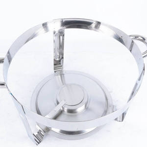 Calentador de Comida para Banquetes Dorado con Caligrafía Árabe Real Recortada, Base con Patrón Geométrico Islámico y Gancho para Pilar - Product Image 4