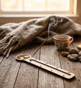 Porte-encens en bois gravé sur mesure, Om, brûleur de bâtonnets de lotus, décoration bohème pour la maison, méditation spirituelle, salle de Puja, cadeau de pendaison de crémaillère - Product Image 2