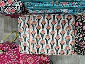 Funda acolchada personalizada para portátil de algodón con estampado de langosta y rayas rosas, con bolsillo frontal con cremallera para portátiles de 13, 14 y 15.6 pulgadas - Product Image 3