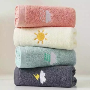 Ensemble de serviettes en coton brodé motif dessin animé, rectangulaires, douces pour la peau, pour usage domestique - Product Image 1