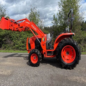 Tracteur Kubota 71 chevaux avec chargeur frontal, prix de gros, disponible en stock pour l'agriculture et le défrichement - Product Image 4