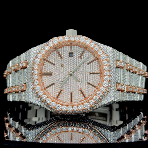 Montre automatique classique en or rose bicolore avec chiffres sertis, entièrement incrustée de moissanite VVS de 27,5 carats - Product Image 1