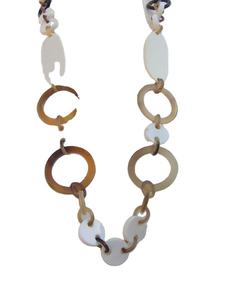 Collier pendentif en perles de corne classique de buffle artificiel unisexe fait à la main par glowin fashion - Product Image 5