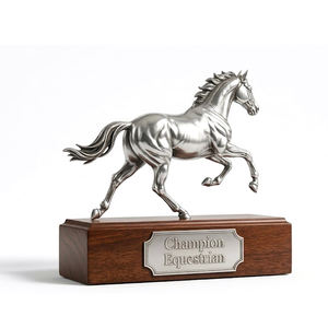 Trofeos de Metal Cúbicos 3D Personalizados con Cabeza de Caballo para Eventos y Premios de Carreras - Product Image 4