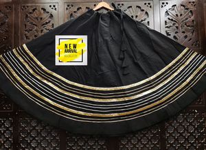 Ensemble ethnique Navratri haut de gamme en rayonne et coton, avec chaniya et tissu de blouse, bordure Lappa originale, entièrement cousu, coupe évasée et lourde - Product Image 5
