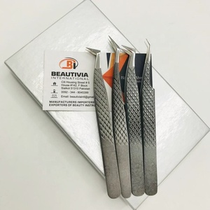 Pinces à extensions de cils professionnelles personnalisables à marque privée, prise en main robuste, testées à la main, en acier inoxydable de qualité chirurgicale - Product Image 2