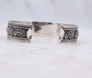 Memoria Jewels Geometric Design Solid 925 Sterling Silver <b>Bangle</b> for Anniversary Gift for Women Wholesale Manufacturer - Product Image 5