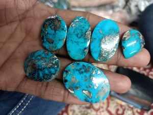 Magnifiques cabochons en turquoise iranienne, formes et tailles variées, cabochons faits à la main, pierres précieuses en vrac pour la fabrication de bijoux - Product Image 1