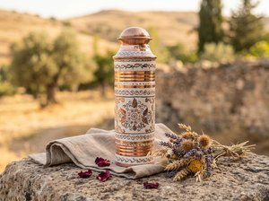 "Durable <b>Copper</b> Bottle for On-the-Go Hydration" - Product Image 6