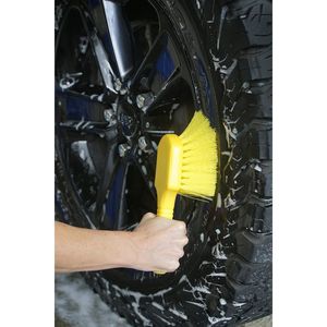 Spazzola Multiuso Resistente da 8 Pollici per Pulizia Esterna di Ruote e Pneumatici, con Manico in Plastica e Setole Sintetiche per Lavaggio Auto - Product Image 2