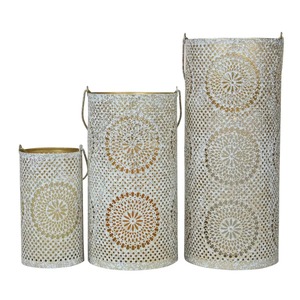 Ensemble de 3 lanternes en métal avec motif découpé pour la décoration de la maison - Product Image 4