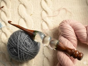 Wooden Resin <b>Crochet</b> <b>Hook</b> Smooth Surface Comfortable Hold Professional Craft Tool for <b>Crochet</b> Lovers - Product Image 4