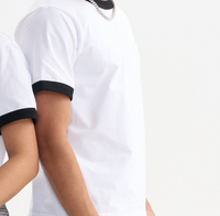T-shirt Homme Streetwear Personnalisé Coupe Courte Ajustée 100% Coton Col et Poignets Contrastants Séchage Rapide Respirant