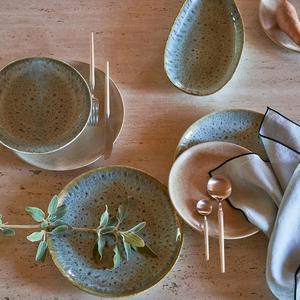 Plato de Cerámica Artesanal con Diseño Moteado, Acabado Esmaltado Oceánico, Patrón Reactivo Único, Ideal para Comidas Cotidianas y Gourmet con Estilo - Product Image 5