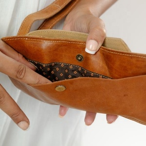 Nuevo bolso de barra cruzada móvil turquesa de cuero con pelo occidental hecho a mano, bolso de teléfono occidental de cuero genuino personalizado para mujer - Product Image 5