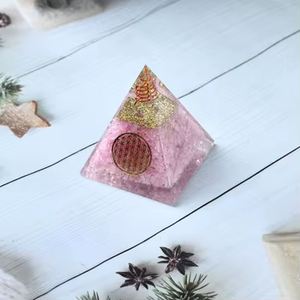 Pirámide de Cuarzo Rosa, Cristal Orgonita, Decoración para el Hogar, Gema Natural Pulida, Forma Triangular - Product Image 2