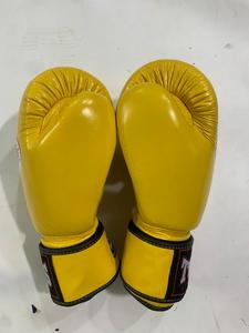 Guantes de Boxeo Twins Pro Fight, de Cuero Genuino, para MMA, Muay Thai, Entrenamiento, Sparring, Fitness, con Agarre Premium y Absorción de Humedad - Product Image 2