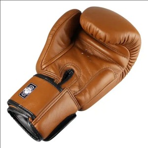 Guantes de Boxeo TWINS Marrones Personalizados, Guantes de Boxeo de Dedo Completo Ligeros para Entrenamiento Profesional de Kick Boxing y Muay Thai, Unisex - Product Image 4