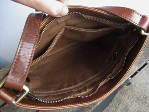 Bolso Bandolera de Cuero Genuino Marrón, Estilo Vintage, con Cierre de Cremallera y Correa Ajustable para Viajes Diarios - Product Image 3