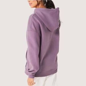 เสื้อฮู้ดดี้ผ้าฟลีซพิมพ์ลายพัฟฟ์ขนาดใหญ่ สไตล์ใหม่ โลโก้สั่งทำได้ สำหรับผู้หญิง ขายส่ง เสื้อสเวตเชิ้ตคอกลมผ้าฝ้ายสไตล์วินเทจสำหรับผู้หญิง - Product Image 5